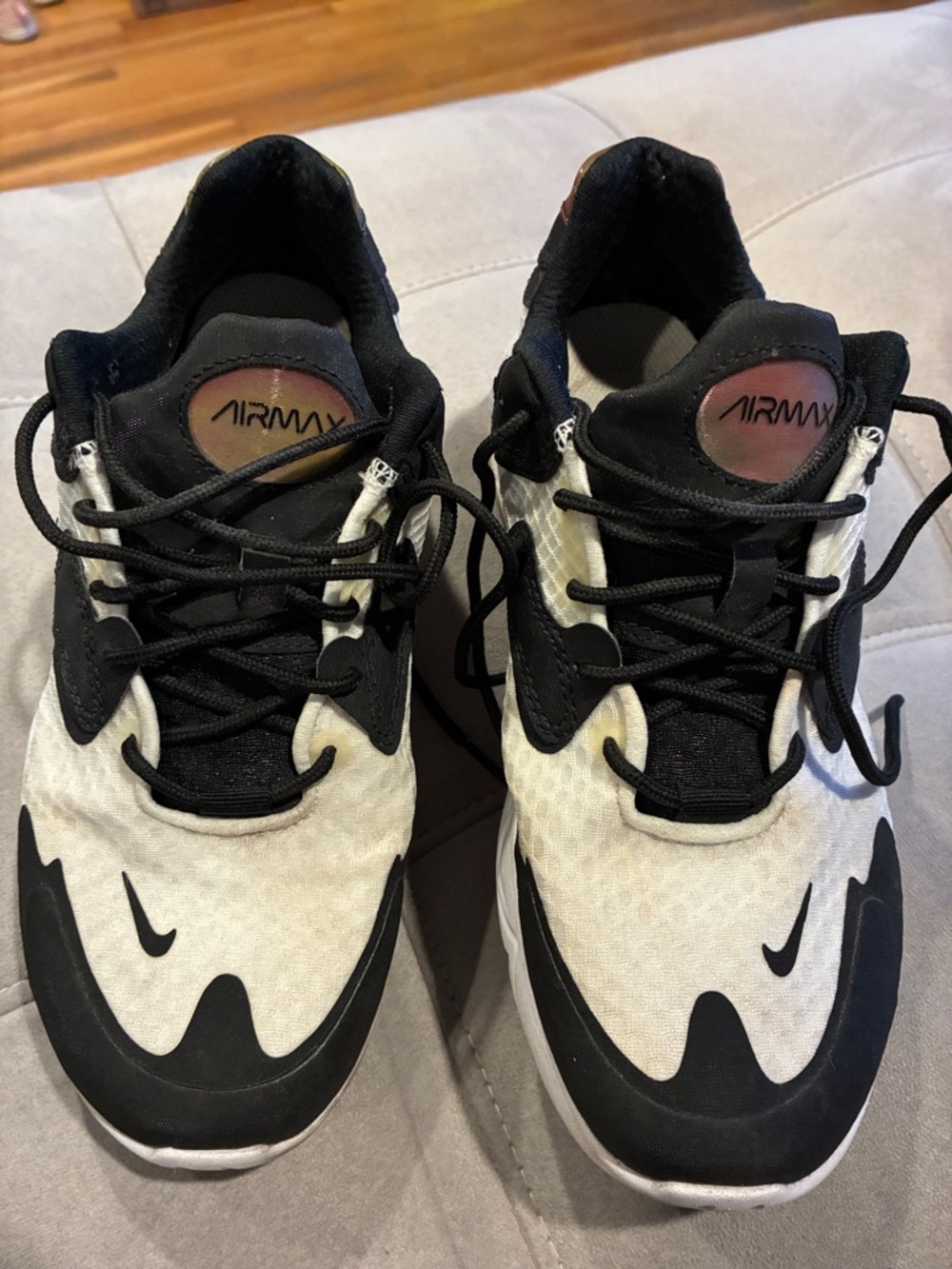 Nike Air Max Black and White Wave-Trim Sneakers